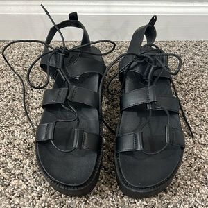 Koi Footwear Cleated Sole Gladiator Chunky Sandals Size 7/40